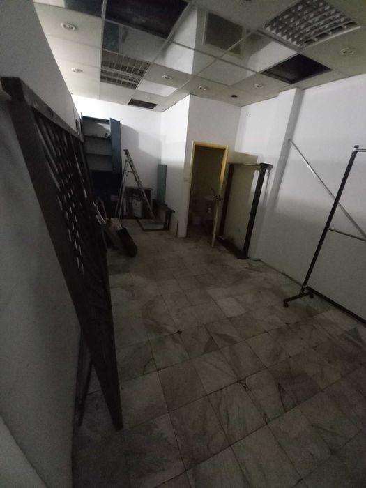 Дава се под наем Магазин в Бургас, Център - 100 кв.м за 150 € - Снимка #3