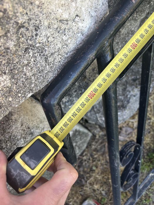 Железен Парапет