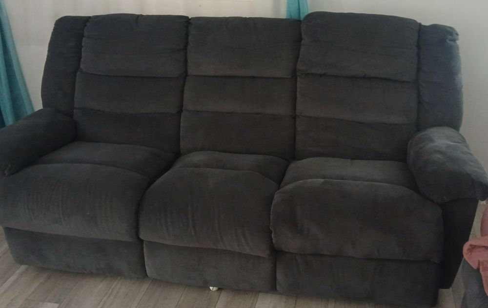 Canapea cu recliner