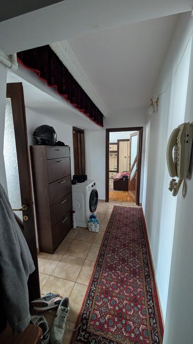 Închiriez apartament 2 camere semidecomandat proprietar