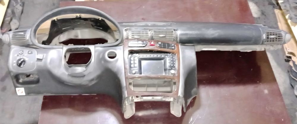 TitanAuto C-class W203 торпедо