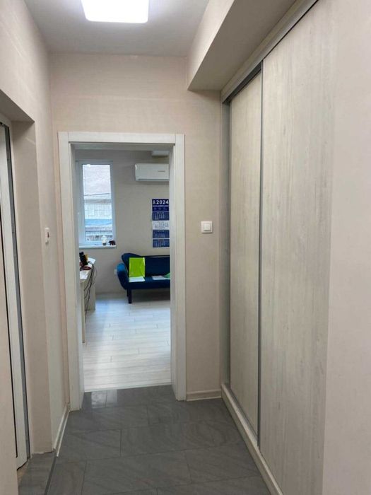 Продава се Тристаен апартамент в Хасково, Център - 95 кв.м за 1106 €/кв.м - Снимка #6