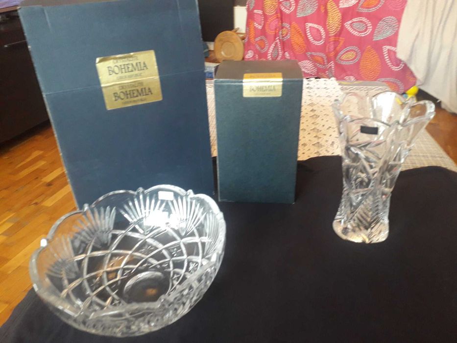 Кристални ваза/38лв/ и кристална Фруктиера/36лв./Бохемия,нови.