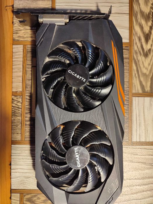 Видеокарта Gigabyte GV-RX 580 Aorus - 4GD