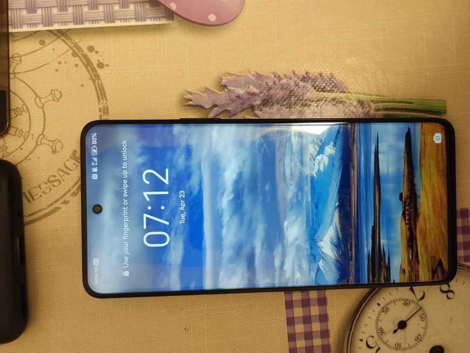Продавам Huawei Nova 9SE