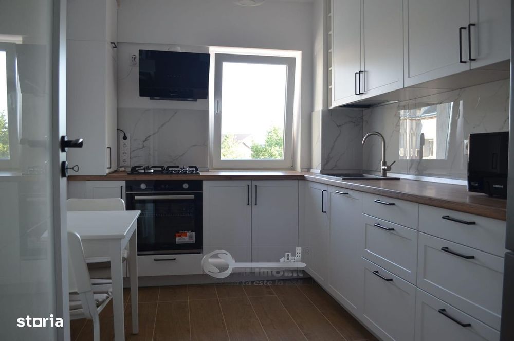 Apartament 3 camere Decomandat | Ultracentral Târgu Cucu | 71 mp | Mob