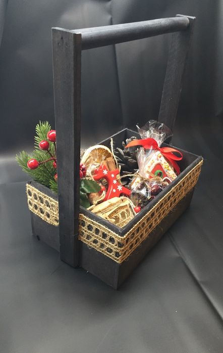 Подарки новогодние, в деревянных коробках