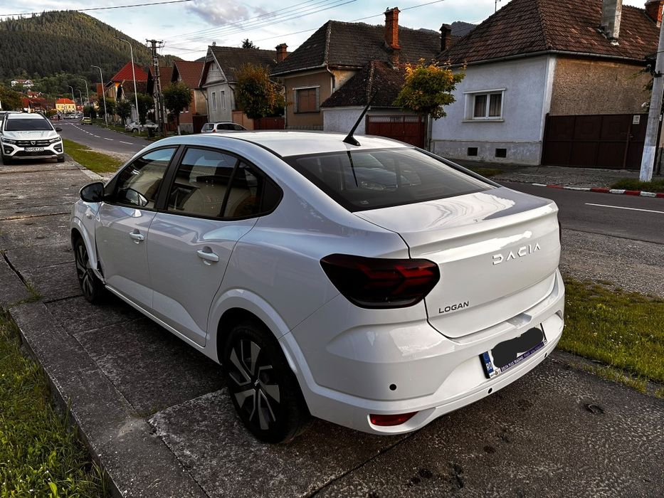 Dacia Logan 1.0 AUTOMATA 2024 avariat usor