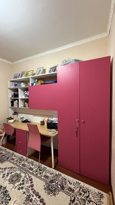 Детский гарнитур и диван