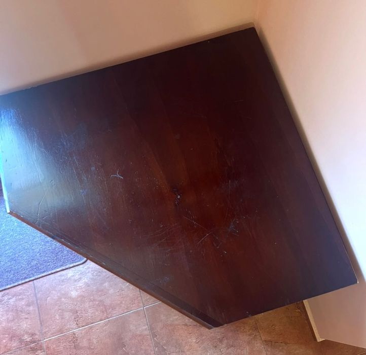 Скрин, ъглов шкаф и бюфет/витрина от естествено дърво