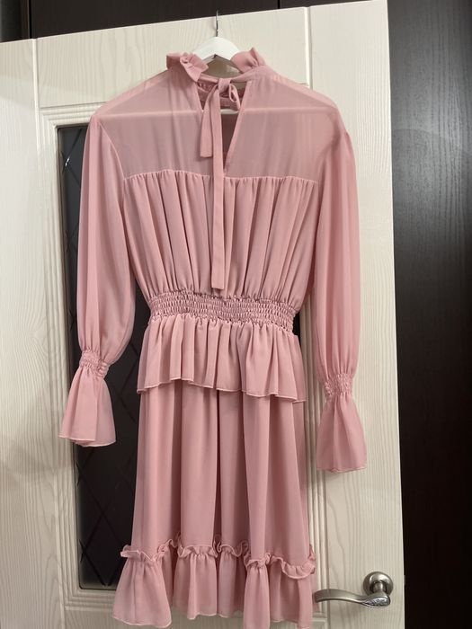 Продаю шикарный платья