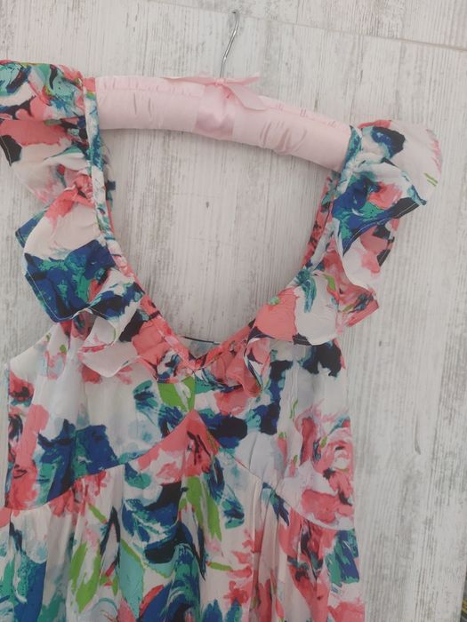 Цветна рокля XS-S размер.
