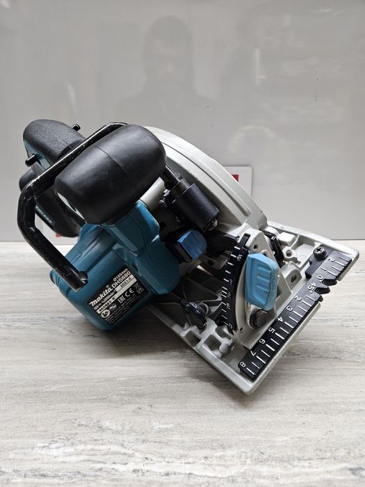 Makita Циркуляр DHS680 18V.