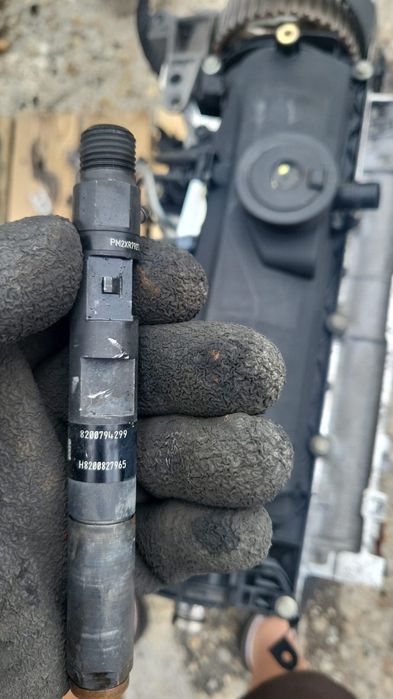 Injector / injectoare Renault Scenic 3 1.5 dci h8200827965