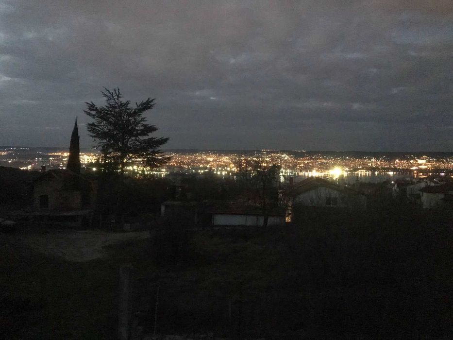 Нова къща 250кв. Зеленика