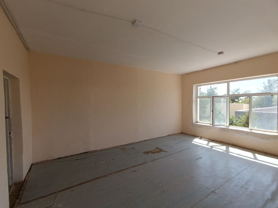 Бандихон туман Бирдамлик махаласида нотурар бинонинг 2та хона сотилади