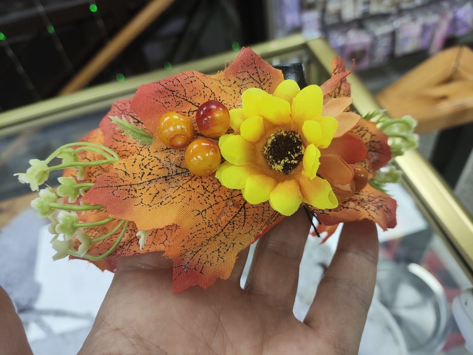 Продам платья для осеннего бала.