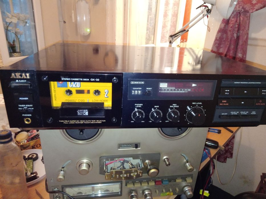 Dek Akai GX 32 functional