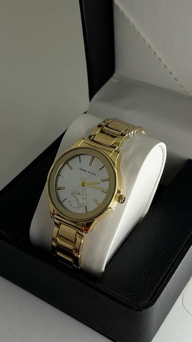 Женские часы