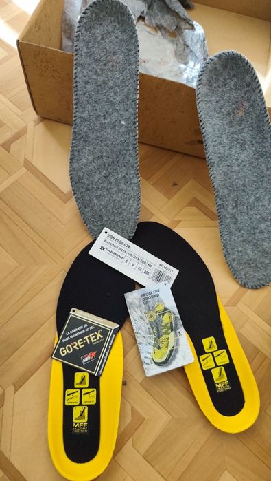 Туристически обувки 42 номер