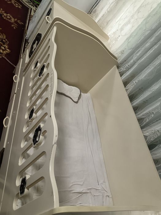 Детски колибел сотилади