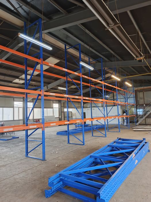 Rafturi metalice industriale second-hand pentru Paleti