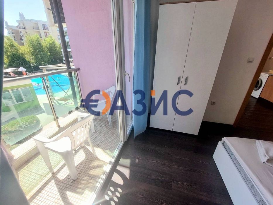 Продава се Тристаен апартамент в к.к. Слънчев бряг - 93 кв.м за 565 €/кв.м - Снимка #3