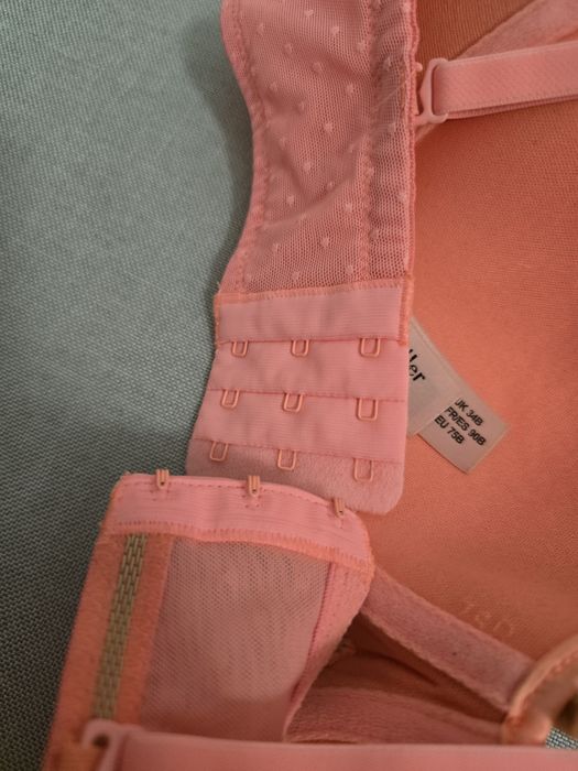 Дамски прасковен сутиен