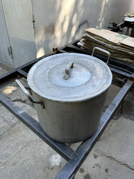 Кастрюля алюминиевая