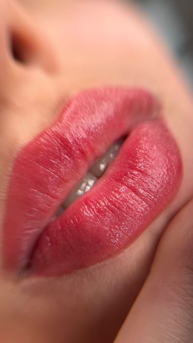 (Micropigmentare Cluj) Zona :sprâncene, buze, ochi