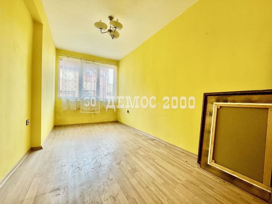 Двустаен тухлен апартамент в отличен район за инвестиция