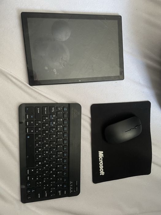 Продам планшет Umilio