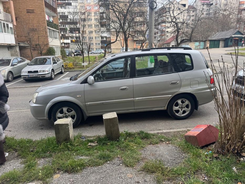 Kia carens pret 1300€