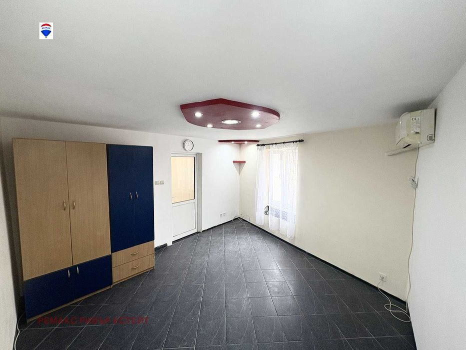 Продава се Къща в Русе, Център - 38 кв.м за 1093 €/кв.м - Снимка #2