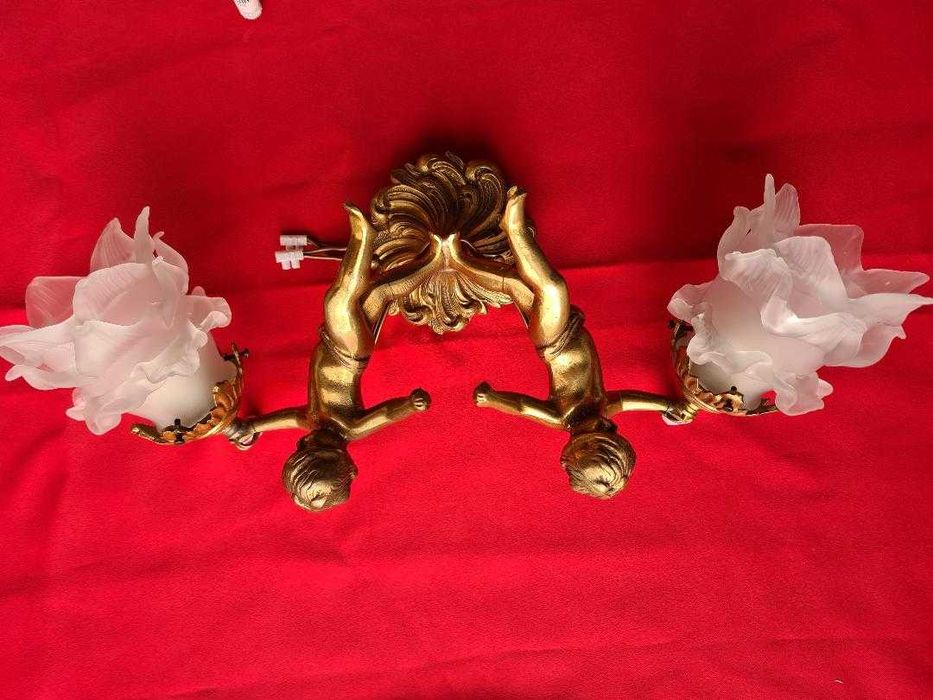 pereche de lampi din bronz masiv cu doi ingeri si abatjour de sticla