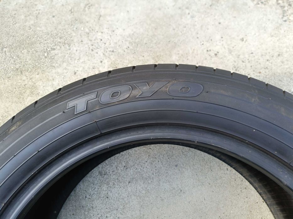 Doua anvelope vara 225 55 18 toyo profil de 7,8 mm