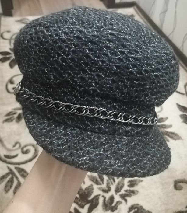 Женский головной убор