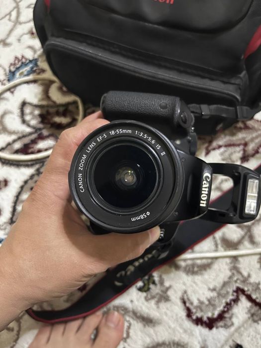 Canon D700 fataparat 8Gb fleshkasi bor