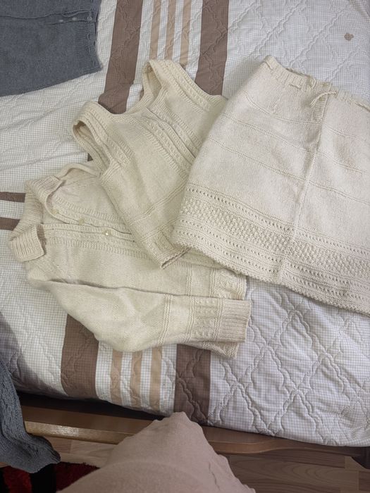 Costume impletita din lână/ țigaie