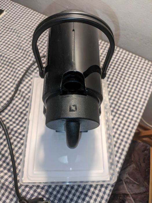 Nespresso deLonghi кафе машина