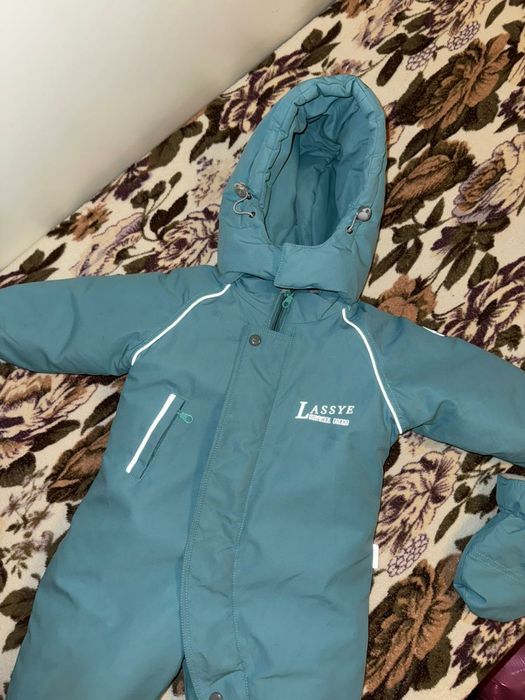 Продам детский комбинезон Лесси