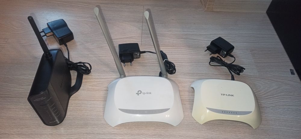 Transport gratuit - Router routere ruter wi-fi wifi TP Link si Belkin