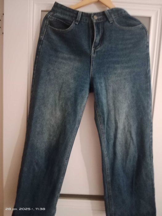 Джинсы прямые 44рр