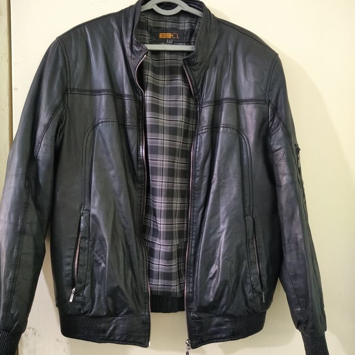 Продам привезённые  кожаные куртки