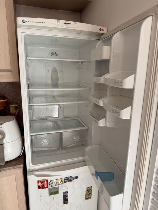 Продавам Хладилник