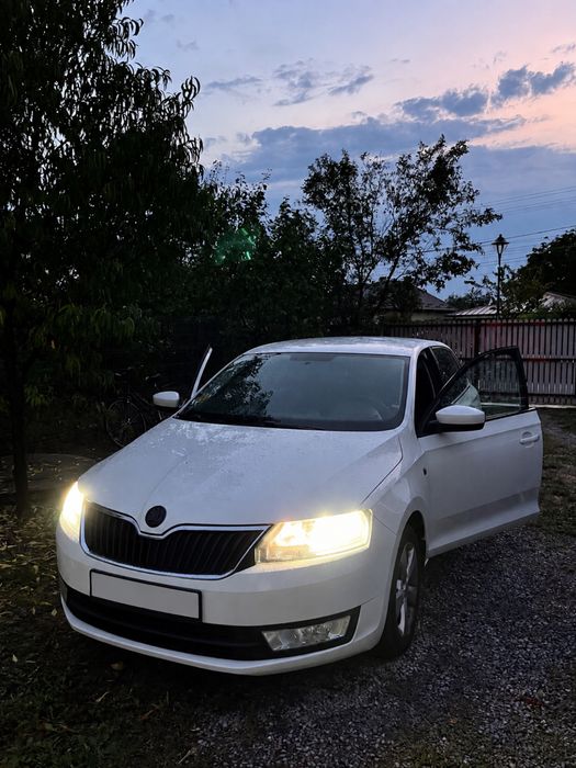 Vând Skoda Rapid 1.6 TDI 90CP