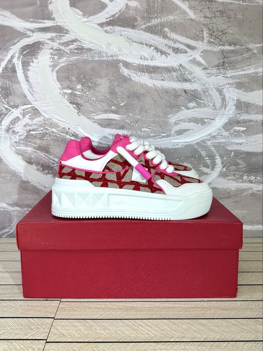 Valentino One Stud Pink