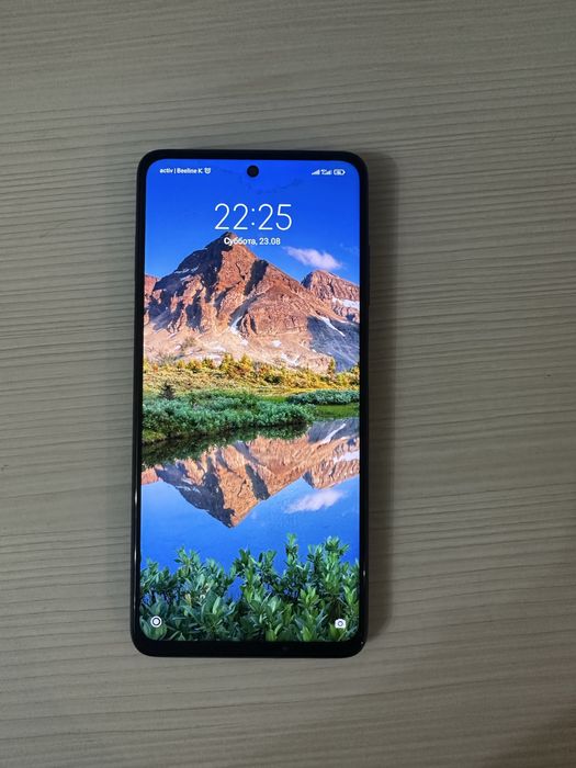 POCO X3 NFC телефон продаю