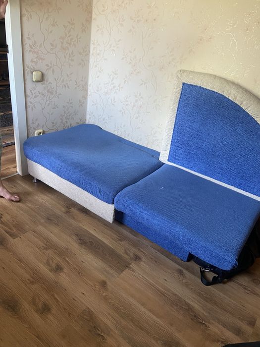 Продам тахту одноместную