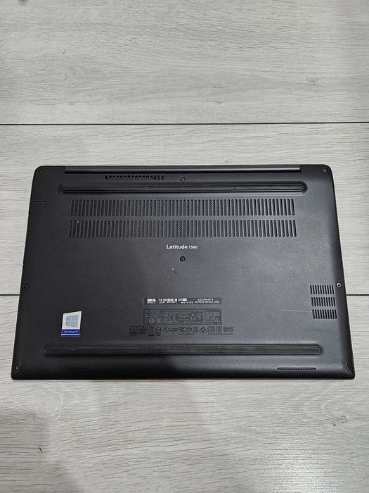 Dell Latitude 7390 i7